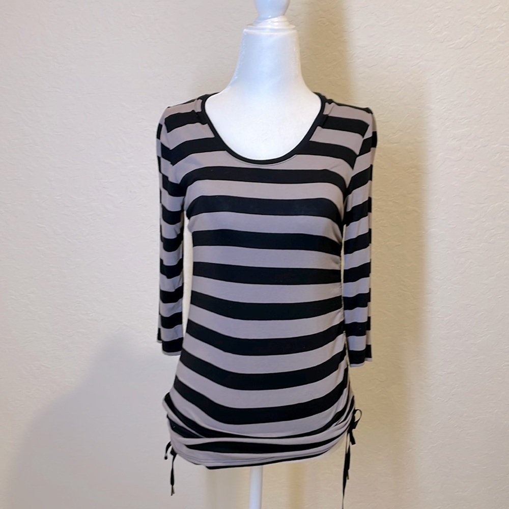 H&M 3/4 striped top